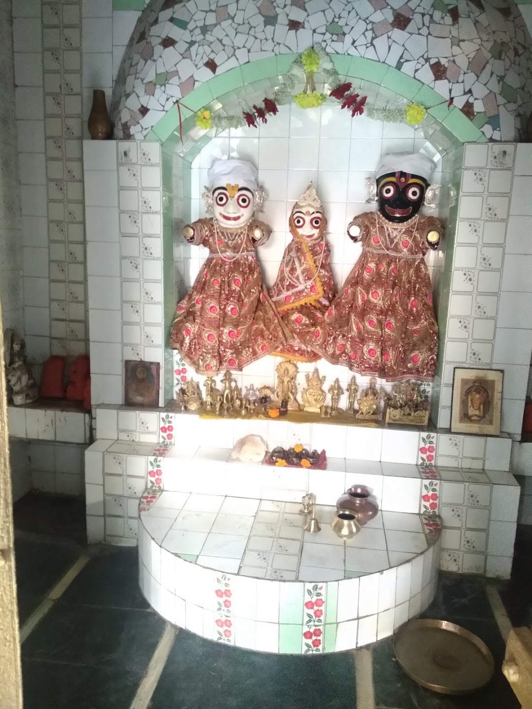 श्री श्री 1008 श्री पार्श्वनाथ दिगम्बर जैन मंदिर हटा