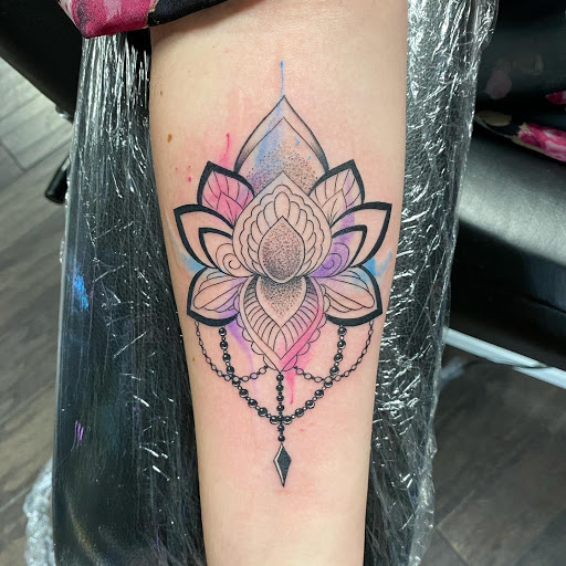 Explore awesome tattoo ideas for women, creative tattoo ideas in Middletown, available at Traditionally Twisted Tattoo