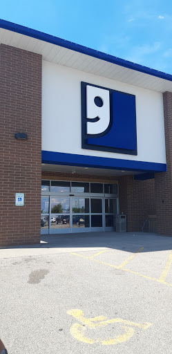 Neenah Goodwill Retail Store & Training Center, 907 S Green Bay Rd, Neenah, WI 54956, Thrift Store