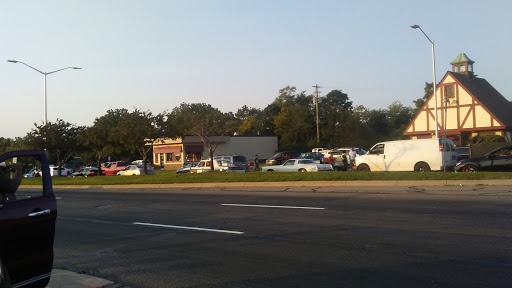 Donut Shop «Avon Donuts Inc», reviews and photos, 45324 Woodward Ave, Pontiac, MI 48341, USA