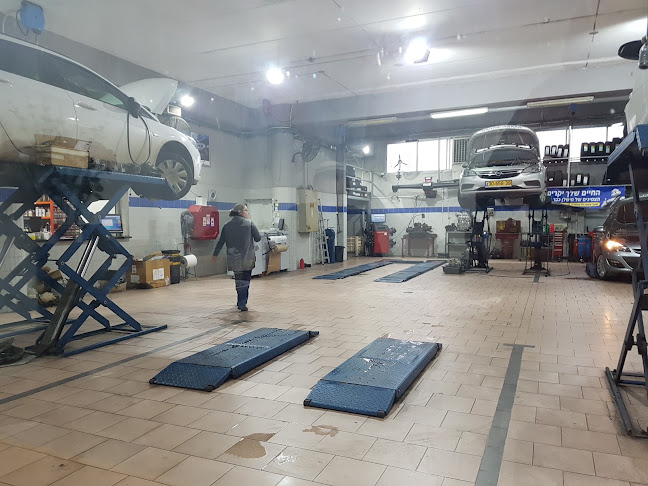 מרכז שירות אוטו טק בע"מ מורשה רכבי הונדה, וולוו, סוזוקי ואופל - חיפה