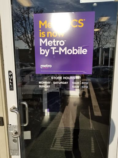 Cell Phone Store «MetroPCS Corporate Store», reviews and photos, 1015 El Camino Real, Redwood City, CA 94063, USA