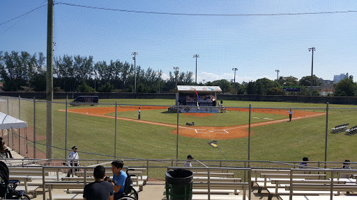 Stadium «Flamingo Park Baseball Stadium», reviews and photos, Michigan Ave, Miami Beach, FL 33139, USA