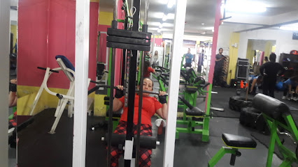 Gimnasio Danilo,s Fitness Club - QF5C+J39, Quito 170111, Ecuador