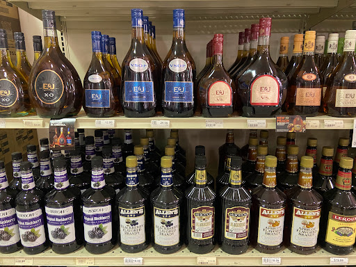 Liquor Store «Austin Liquors», reviews and photos, 20 Boston Turnpike, Shrewsbury, MA 01545, USA