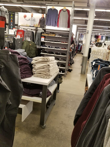 Shopping Mall «Dedham Mall», reviews and photos, 300 Providence Hwy, Dedham, MA 02026, USA