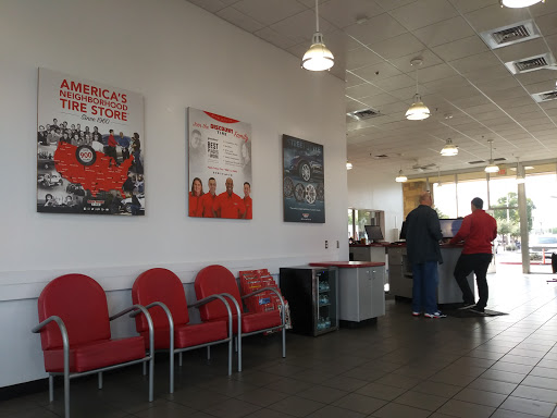 Tire Shop «Discount Tire Store - Gilbert, AZ», reviews and photos, 2623 S Market St, Gilbert, AZ 85295, USA