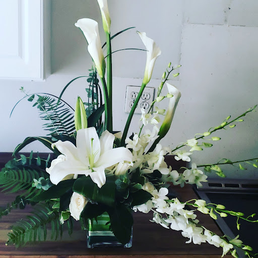 Florist «Dino Designs of Baltimore», reviews and photos, 330 N Charles St, Baltimore, MD 21201, USA