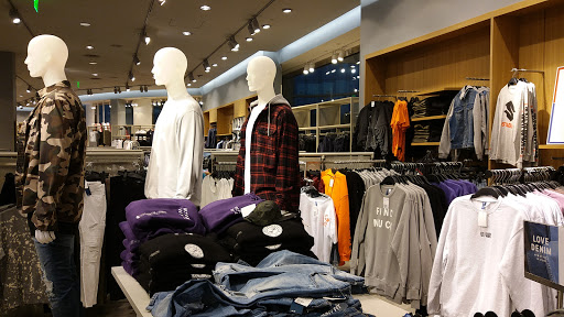 Clothing Store «H&M», reviews and photos, 4200 Conroy Rd, Orlando, FL 32839, USA