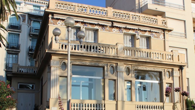 Dr URIEL Assouline Chirurgien Esthétique