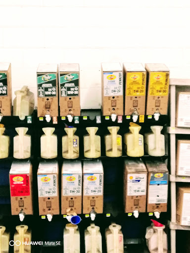 Auto Parts Store «Pep Boys Auto Parts & Service», reviews and photos, 620 N Green Bay Rd, Waukegan, IL 60085, USA