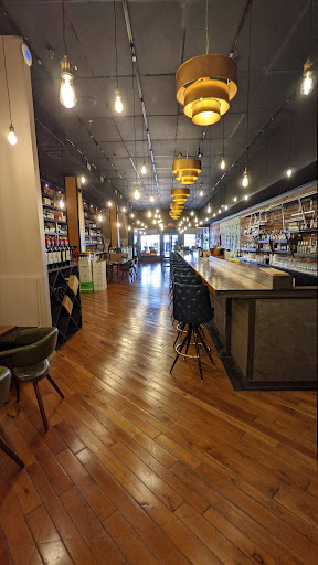 Gift Shop «Quilts Unlimited/ J. Fenton Gifts», reviews and photos, 118 E Main St, Charlottesville, VA 22902, USA