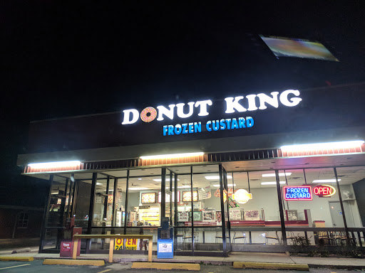 Donut Shop «Donut King», reviews and photos, 1214 W Lindsey St, Norman, OK 73069, USA