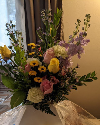 J C Snyder Florist, 2900 Greenwood St, Harrisburg, PA 17111, USA, 