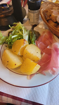 Prosciutto crudo du Restaurant français Le Vieux Bistrot : Spécialité Fromage, Fondue , Raclette, Pierrades à Paris - n°8