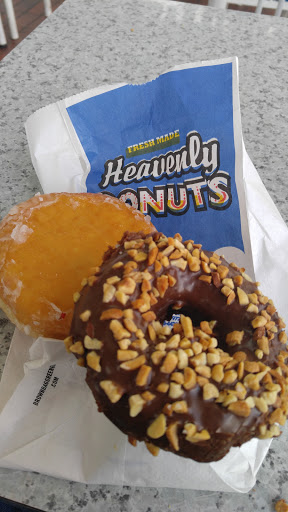 Donut Shop «Heavenly Donuts», reviews and photos, 1915 N Lombard St, Portland, OR 97217, USA