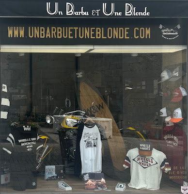 Un Barbu et une Blonde, racing shop à Saint-Jean-de-Luz