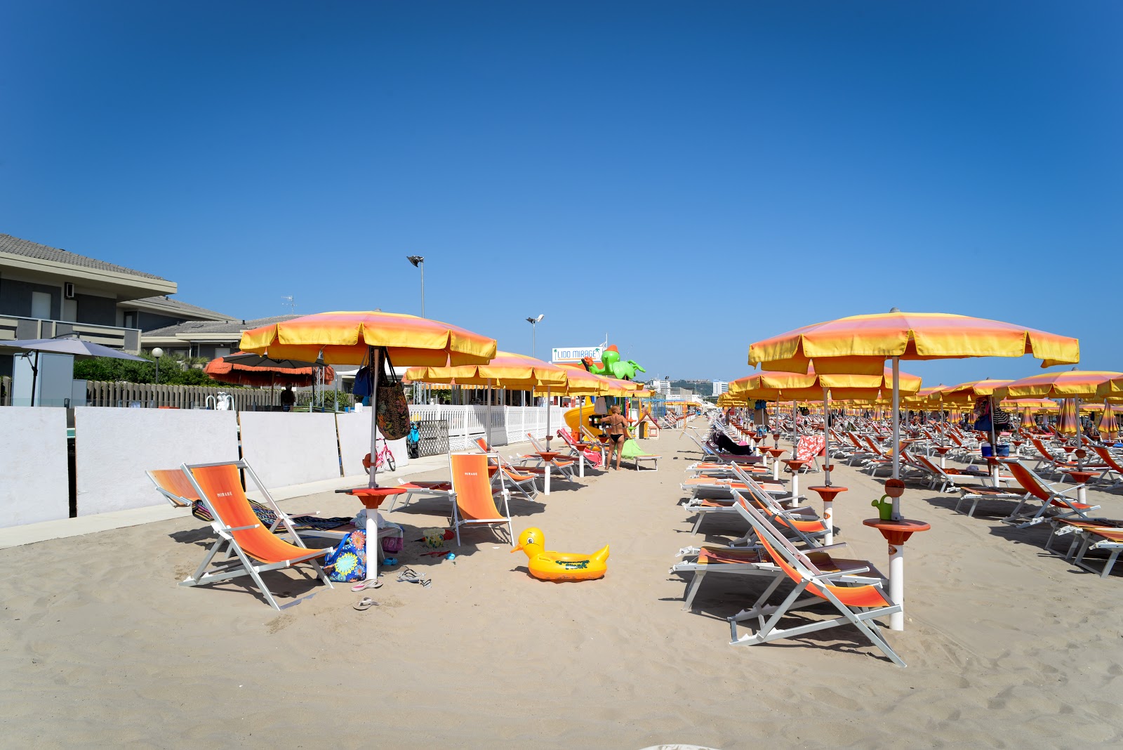 Photo of Paloma beach and the settlement