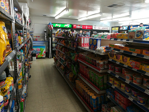 Supermarket «Memorial Beach Market», reviews and photos, 28 Healdsburg Ave, Healdsburg, CA 95448, USA