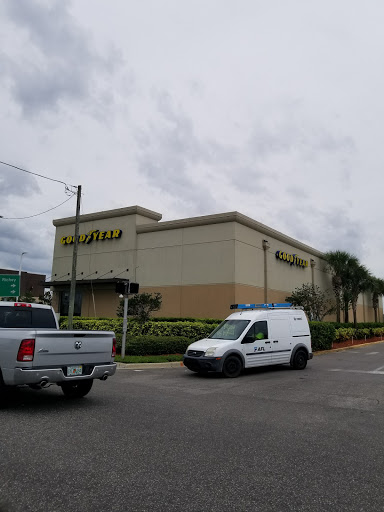 Shopping Mall «Tarpon Mall», reviews and photos, 40952 US-19, Tarpon Springs, FL 34689, USA