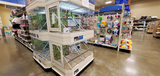 Pet Supply Store «PetSmart», reviews and photos, 17585 Southcenter Pkwy, Tukwila, WA 98188, USA