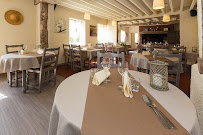 Atmosphère du Restaurant français Auberge du Relais à Varengeville-sur-Mer - n°12