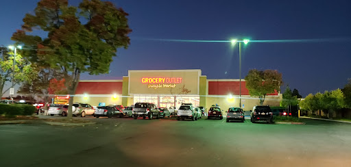 Grocery Store «Grocery Outlet Bargain Market», reviews and photos, 845 Harbor Blvd, West Sacramento, CA 95691, USA