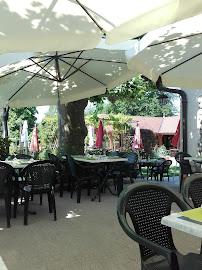 Atmosphère du Restaurant français Auberge Ailloud à Saint-Genix-les-Villages - n°5