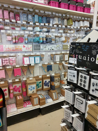 Craft Store «Michaels», reviews and photos, 465 River Rd, Edgewater, NJ 07020, USA