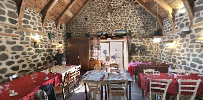 Atmosphère du Restaurant français Buron des Estives à Allanche - n°1