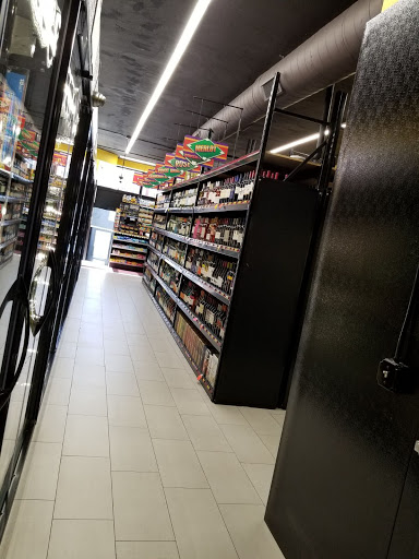 Liquor Store «Gold Crown Liquors Store», reviews and photos, 3425 N Clark St, Chicago, IL 60657, USA