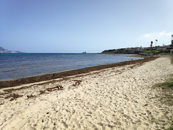 Foto von Playa de el Chinarral mit geräumige küstenlinie