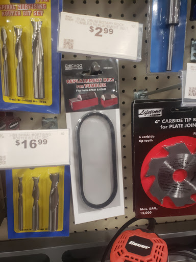 Hardware Store «Harbor Freight Tools», reviews and photos, 4600 Stadium Dr, Kalamazoo, MI 49008, USA