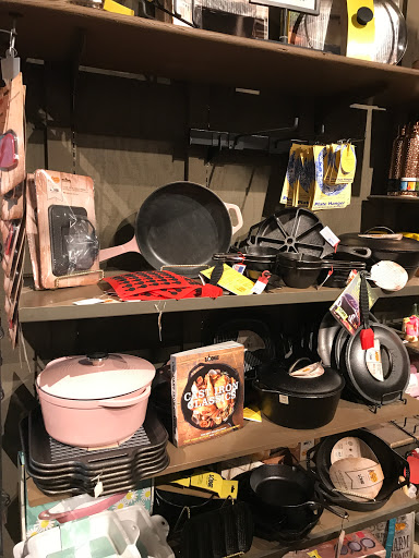 American Restaurant «Cracker Barrel Old Country Store», reviews and photos, 200 Davis Blvd, Pittsburgh, PA 15275, USA