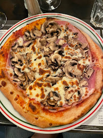 Plats et boissons du Pizzeria Napoli Pizza à Brive-la-Gaillarde - n°2