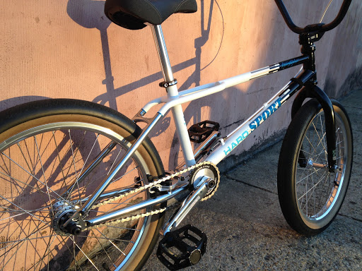 Bicycle Store «ADT Bike & Skate Shop (Arc De Triomphe Inc)», reviews and photos, 114-01 Jamaica Ave, Richmond Hill, NY 11418, USA