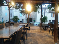 Atmosphère du Restaurant Les Meulieres à La Livinière - n°11