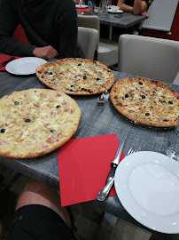 Plats et boissons du Pizzeria L’oustalet à Cayres - n°3