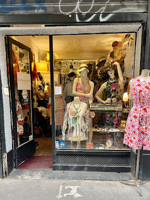 debardeuse vintage shop à Paris