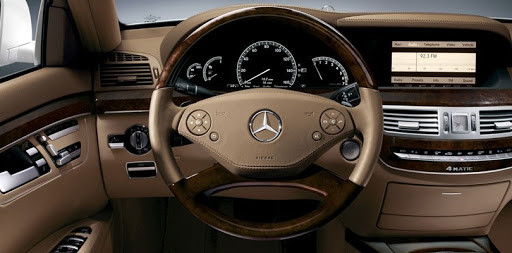 Auto Repair Shop «W.I. Simonson Mercedes Service & Parts», reviews and photos, 1330 Colorado Ave, Santa Monica, CA 90404, USA