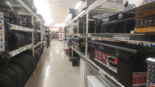 Home Improvement Store «Tractor Supply Co.», reviews and photos, 397 W Los Angeles Ave, Moorpark, CA 93021, USA