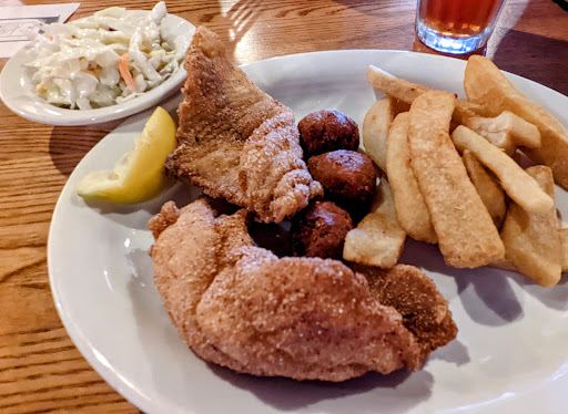 American Restaurant «Cracker Barrel Old Country Store», reviews and photos, 11993 Chase Plz, Cincinnati, OH 45240, USA