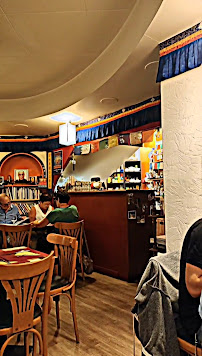 Atmosphère du Restaurant tibétain Restaurant Tibétain Lung ta à Lourdes - n°15