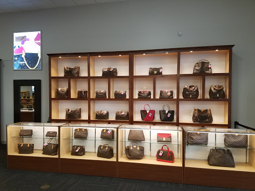 Leather goods store Plano