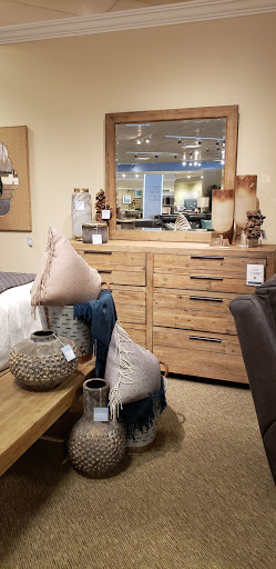 Furniture Store «Havertys Furniture», reviews and photos, 2600 W International Speedway Blvd, Daytona Beach, FL 32114, USA