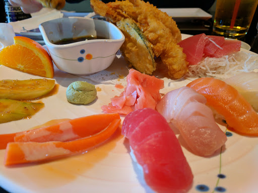 Yomama Sushi image