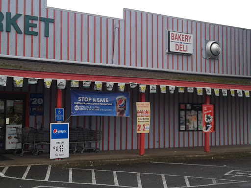 Grocery Store «Aumsville Supermarket(Stop N Save)», reviews and photos, 210 Main St, Aumsville, OR 97325, USA