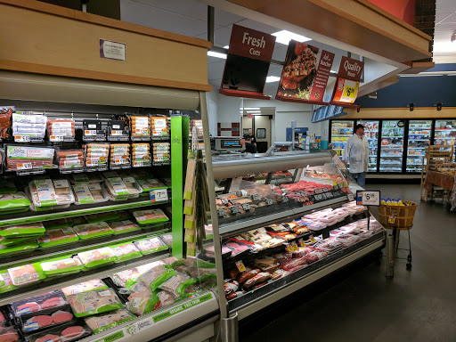 Grocery Store «Stop & Shop», reviews and photos, 105 Alewife Brook Pkwy, Somerville, MA 02144, USA