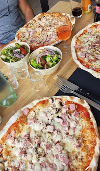 Pizza du Restaurant italien LA SANTA LUCIA cuisine italienne à Dinard - n°12