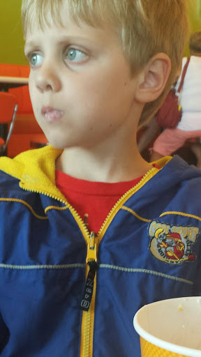 Frozen Yogurt Shop «Orange Leaf Frozen Yogurt», reviews and photos, 21501 21 Mile Rd, Macomb, MI 48044, USA